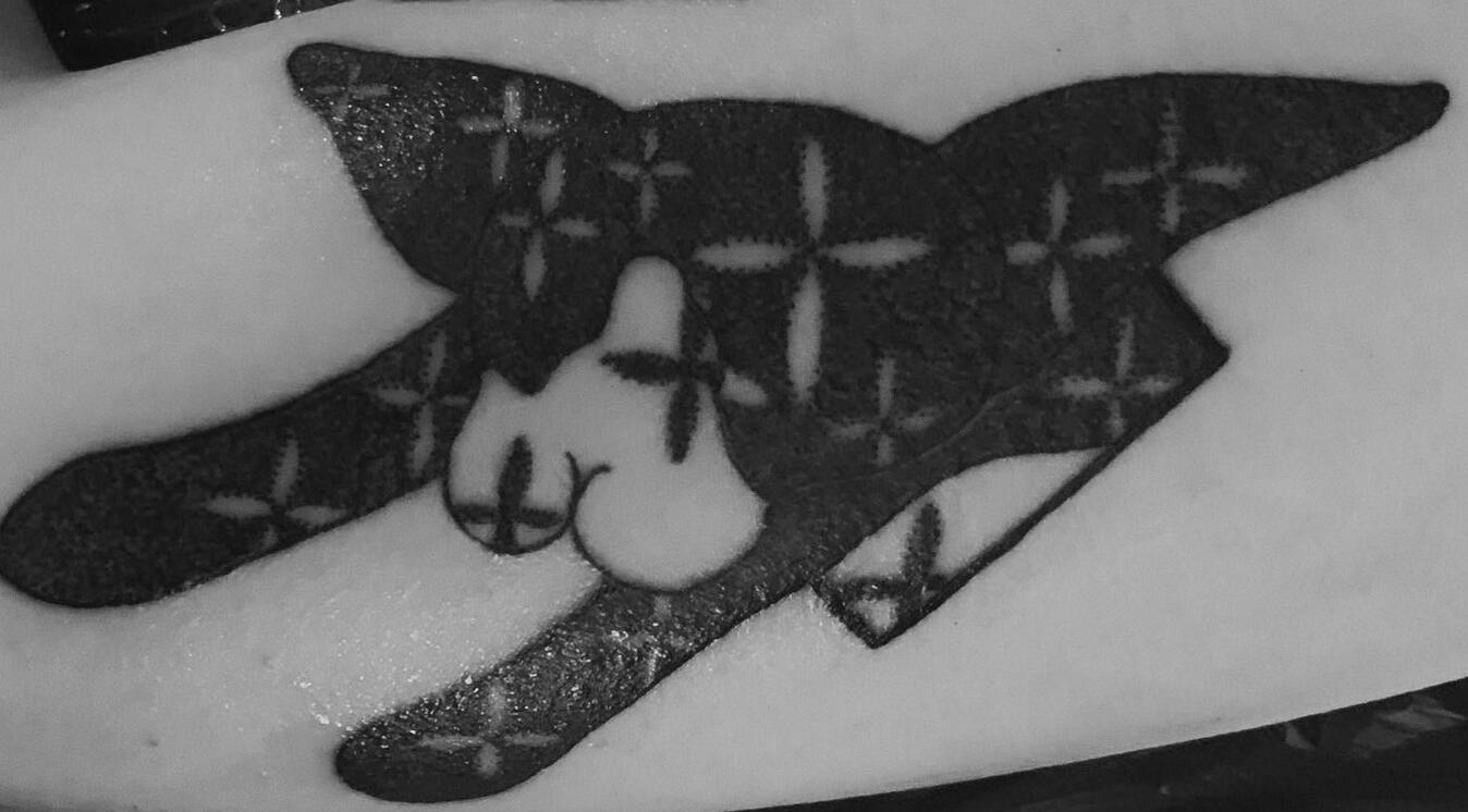 RELAXED STRETCH CAT INNER ARM TATTOO